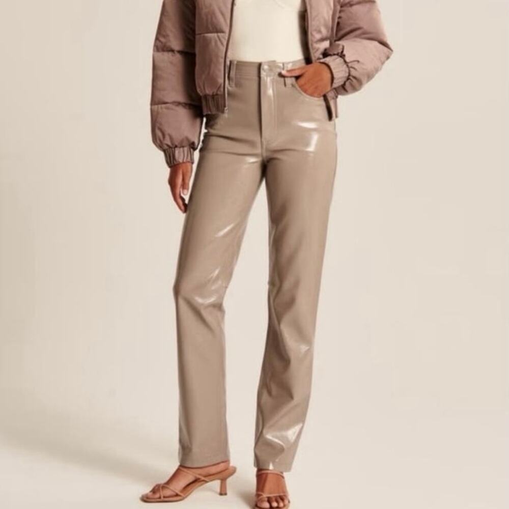 Abercrombie & Fitch 90 Straight Ultra High Rise Cream Vegan Leather Pant Size 30